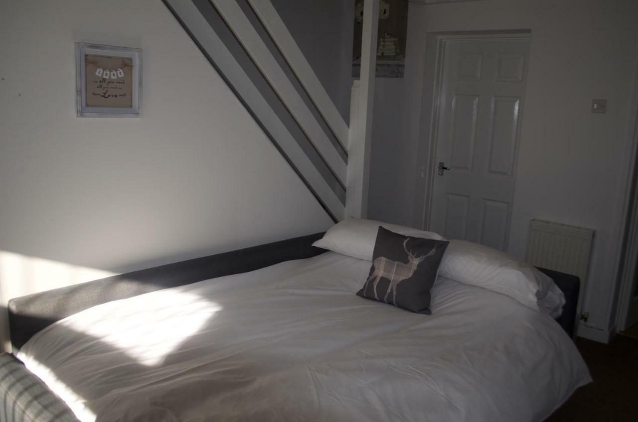 Вилла The Cwtch, Log Fire, Sleeps 6, Nr Zip World, Brecon And Bike Park Wales Абердер Экстерьер фото